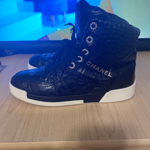 Chanel sneaker - Picture 1 of 6